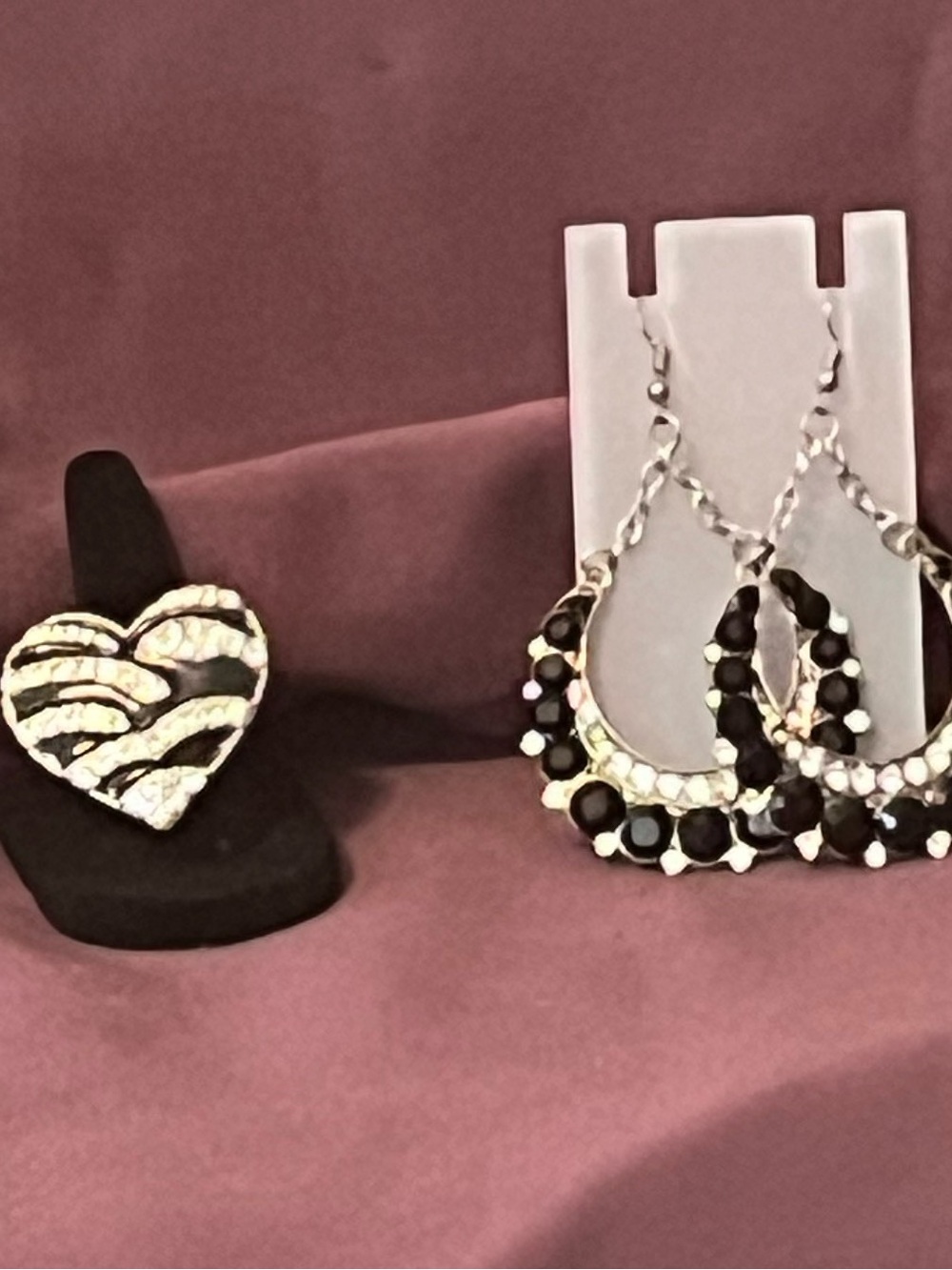 Silver and Black Heart Ring & Hoop Earrings Set